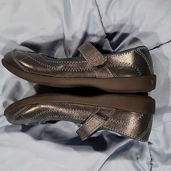 HUSH PUPPIESA GIRLS DRESS SHOE - Picture 8 of 12